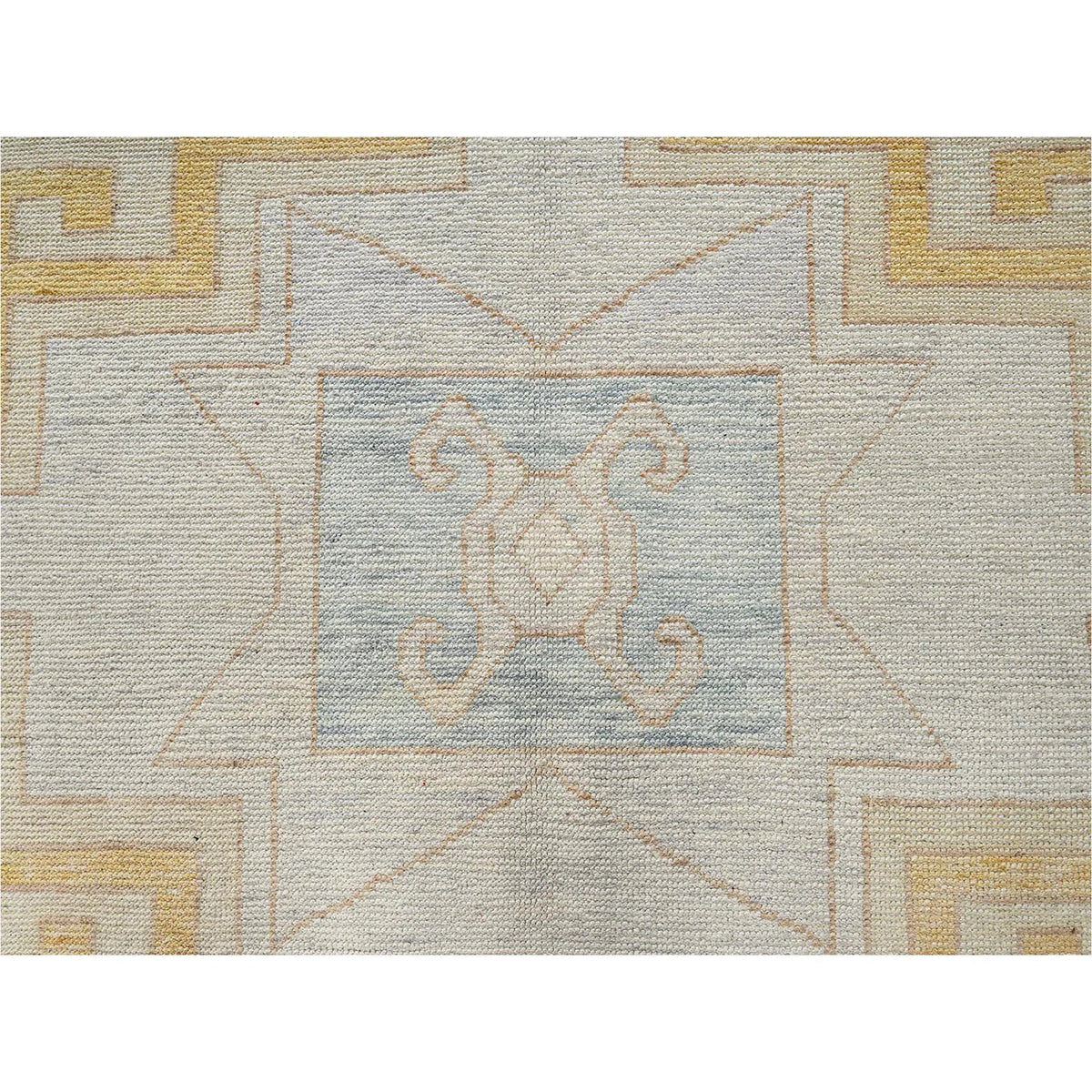 Ivory Anatolian 10 x 14 (in stock)