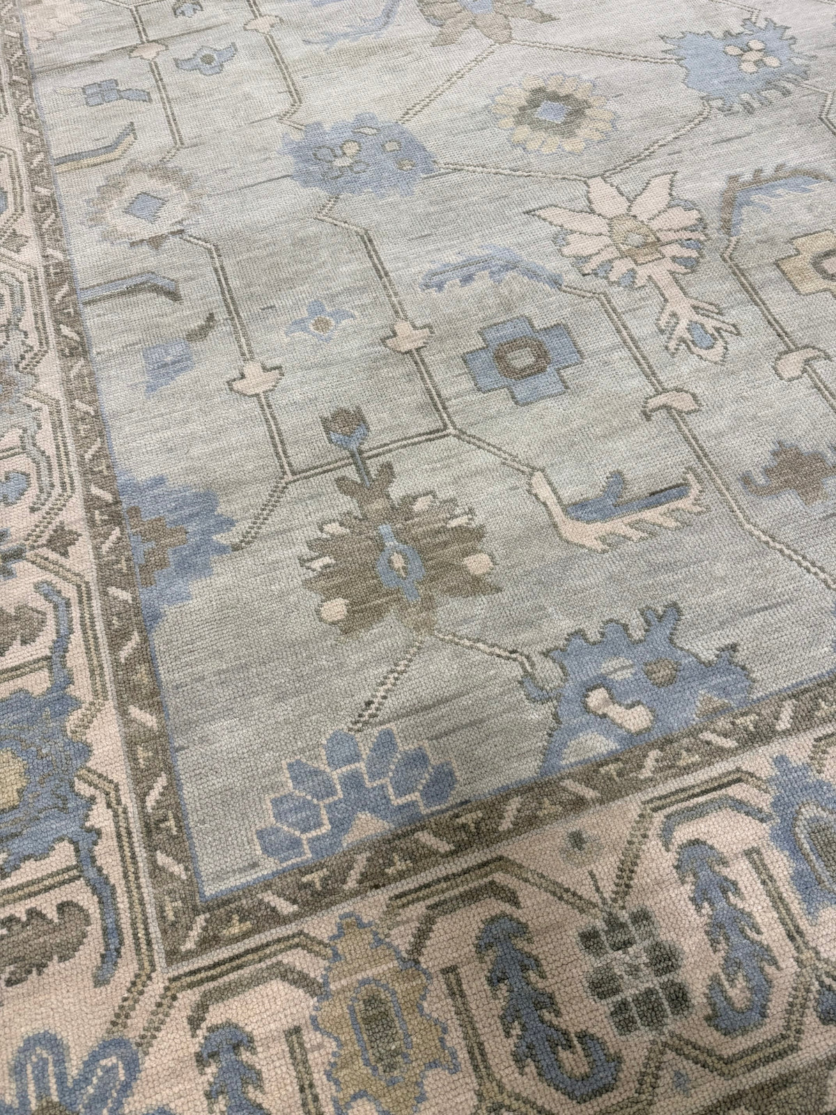 Lucy Modern Oushak Rug