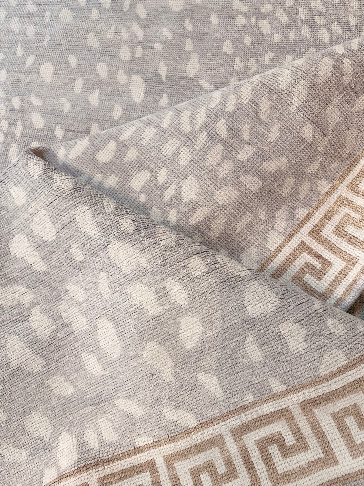 Alexandria Smokey Lilac Hand-Knotted Wool Rug