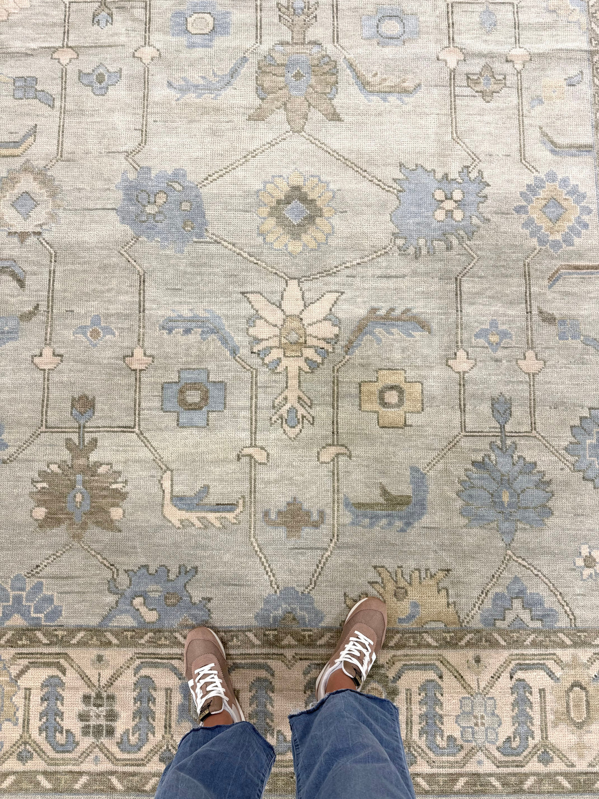 Lucy Modern Oushak Rug