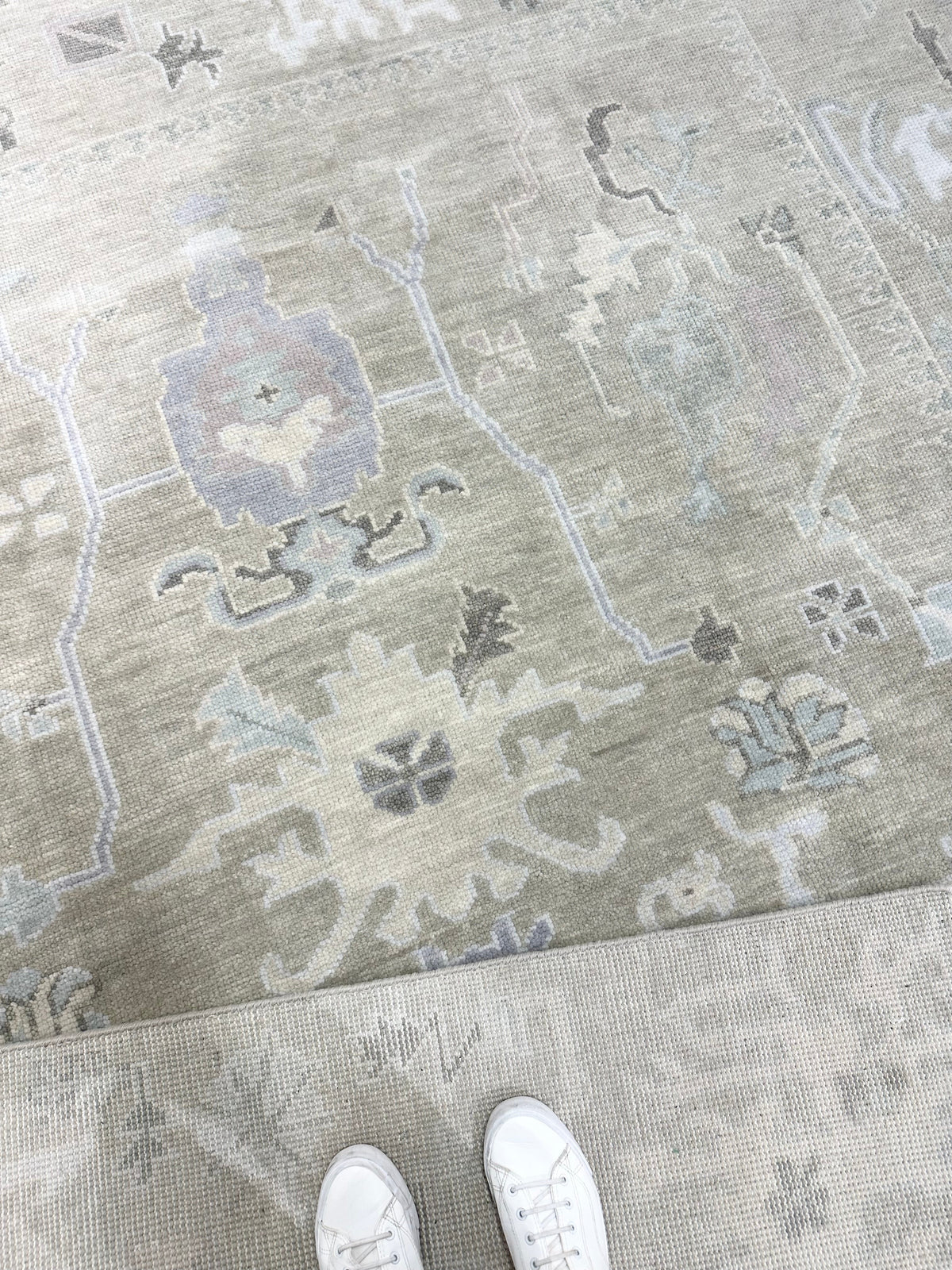 Santa Fe Neutral Green Antique Wash Modern Oushak