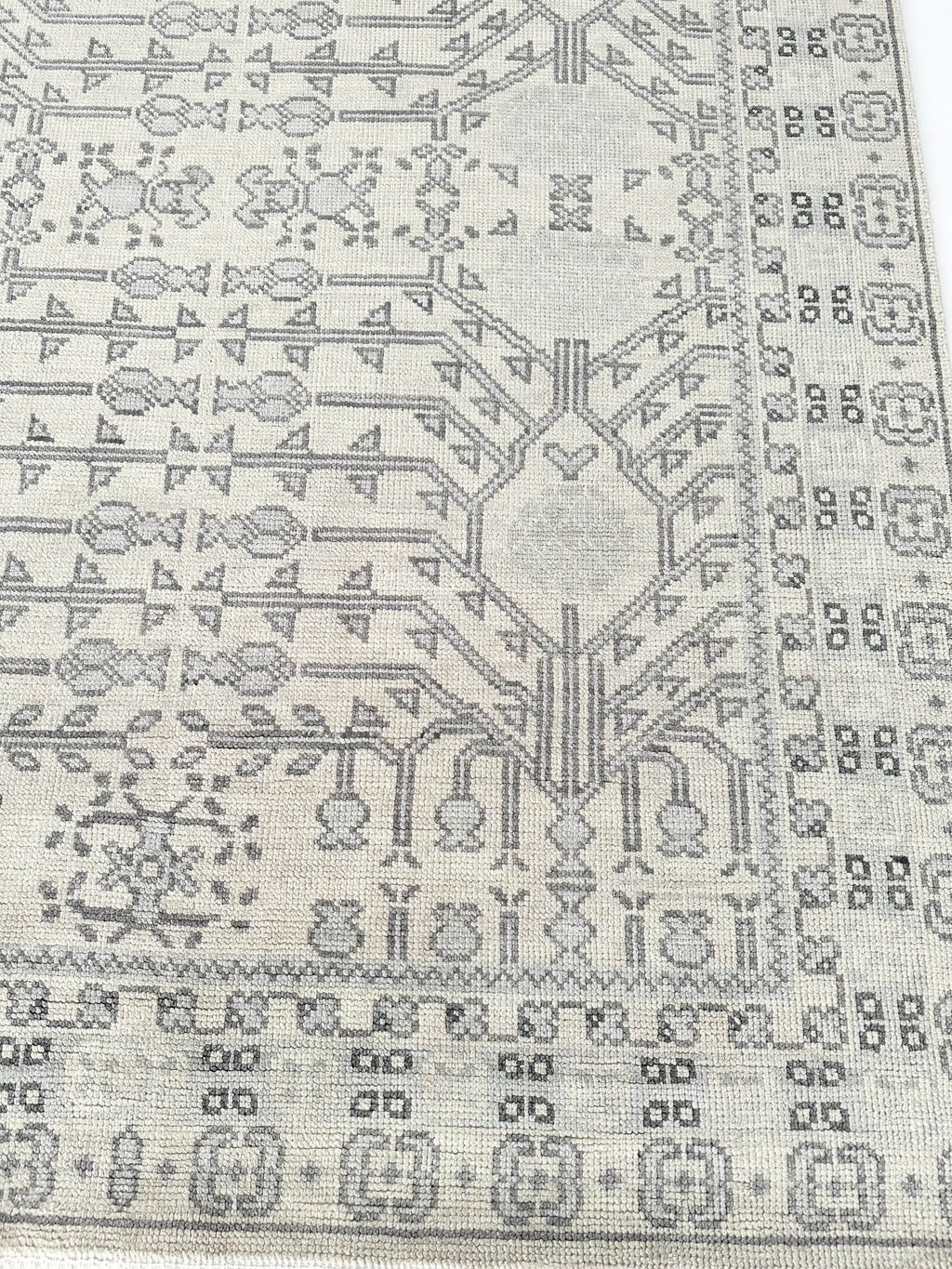 Casablanca Neutral Hand-Knotted Wool Rug