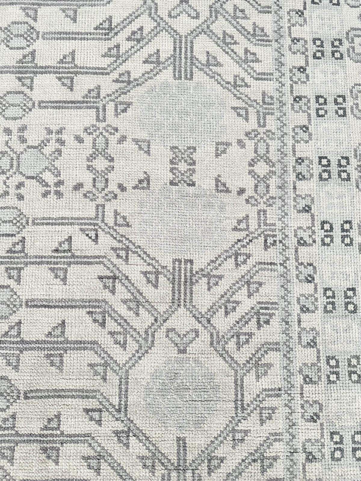 Casablanca Neutral Hand-Knotted Wool Rug