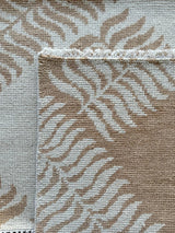 Ivy • Cream on Brown