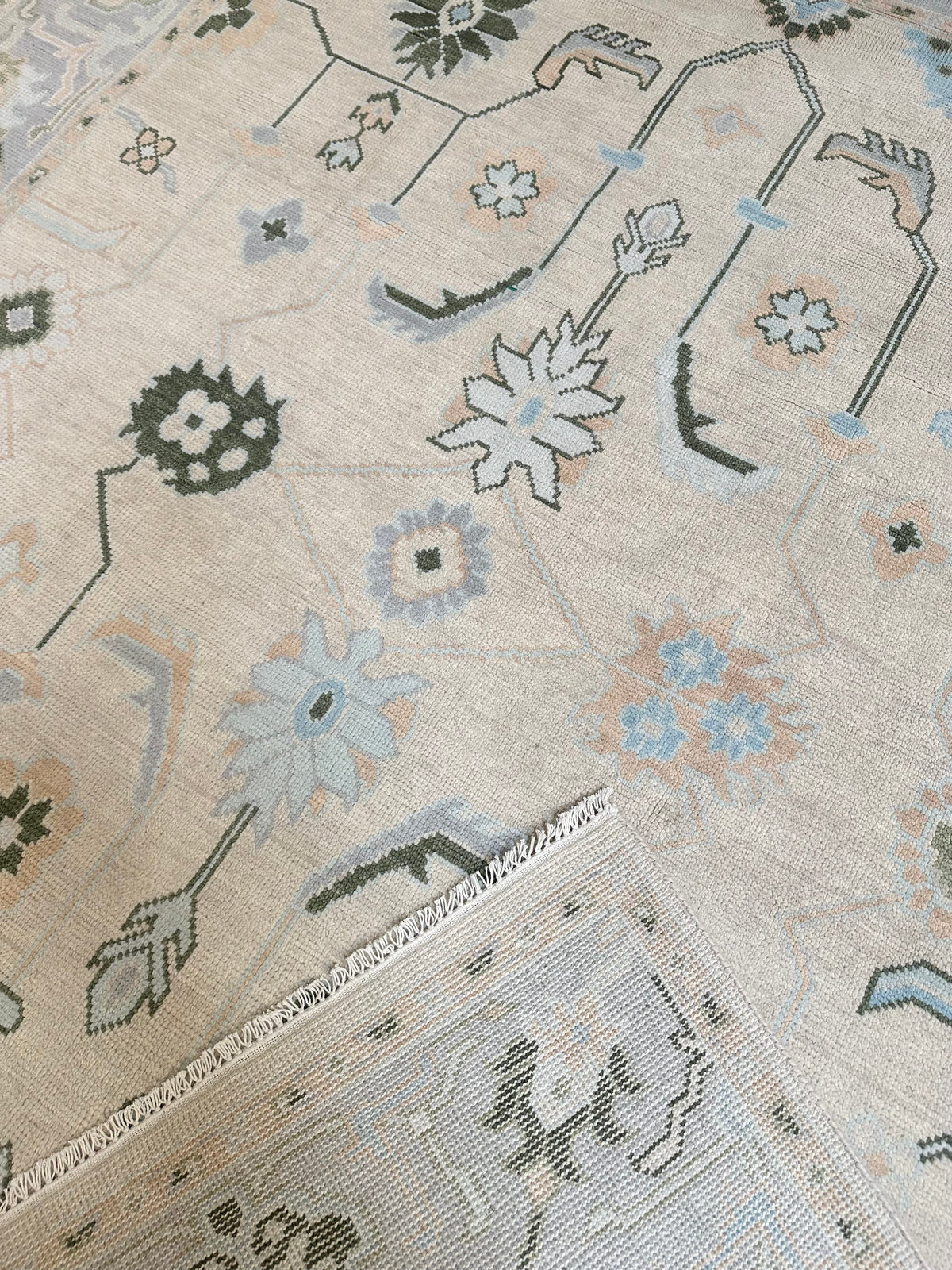 Inverness Sand/Tan Modern Oushak Rug