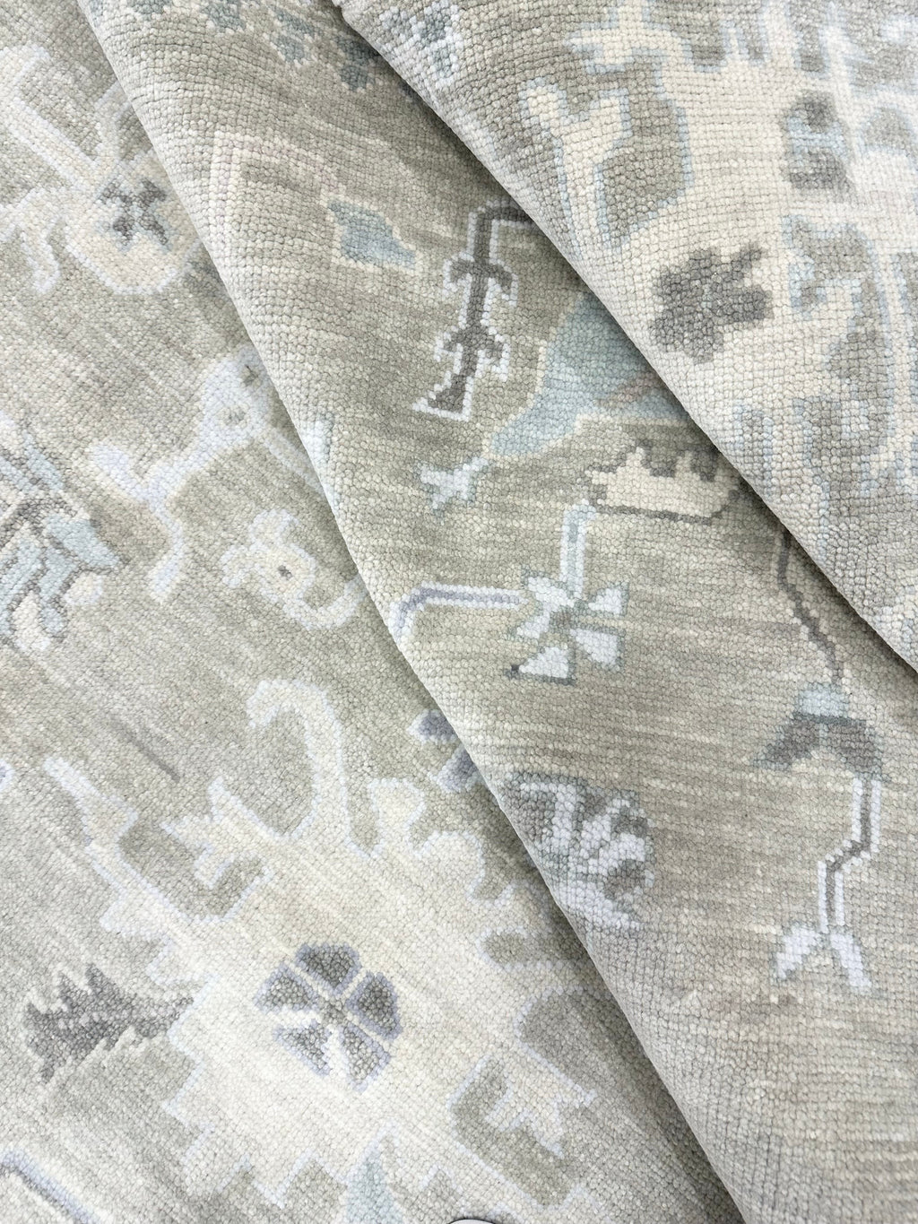 Santa Fe Neutral Green Antique Wash Modern Oushak