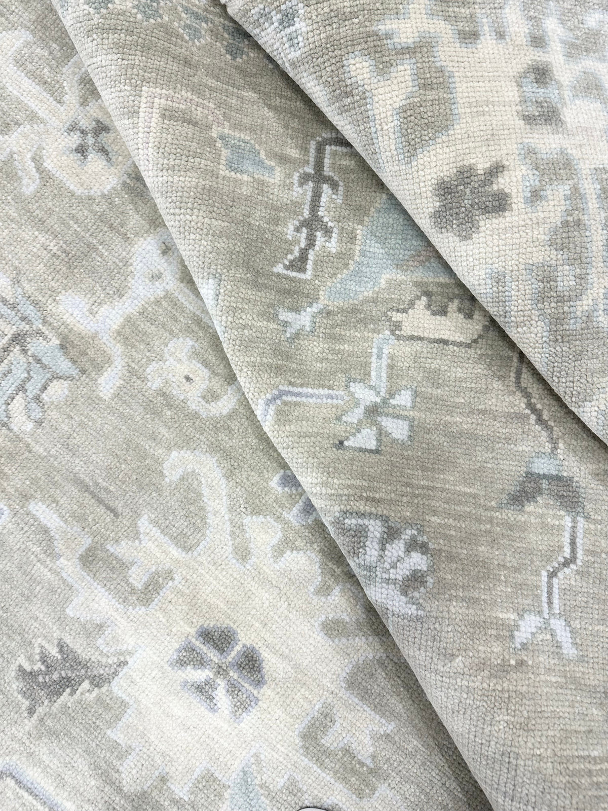 Santa Fe Neutral Green Antique Wash Modern Oushak