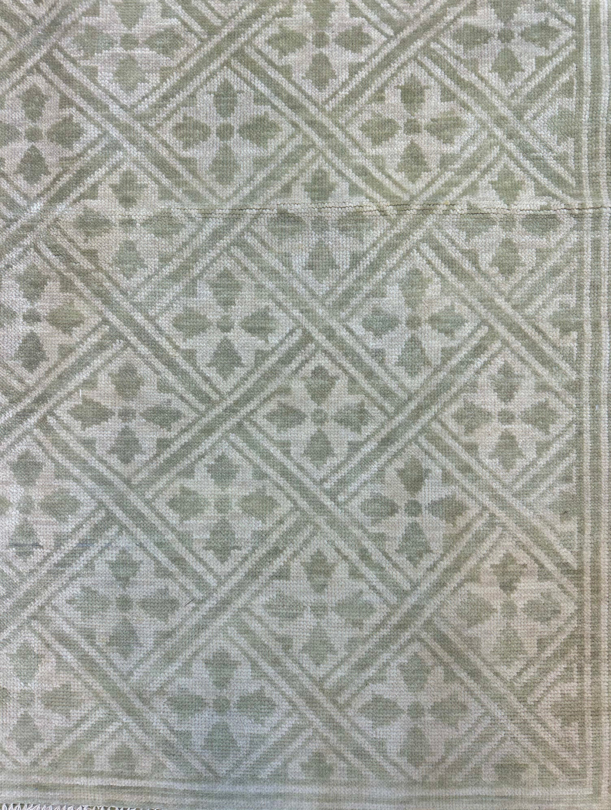 Lola Modern Oushak Rug