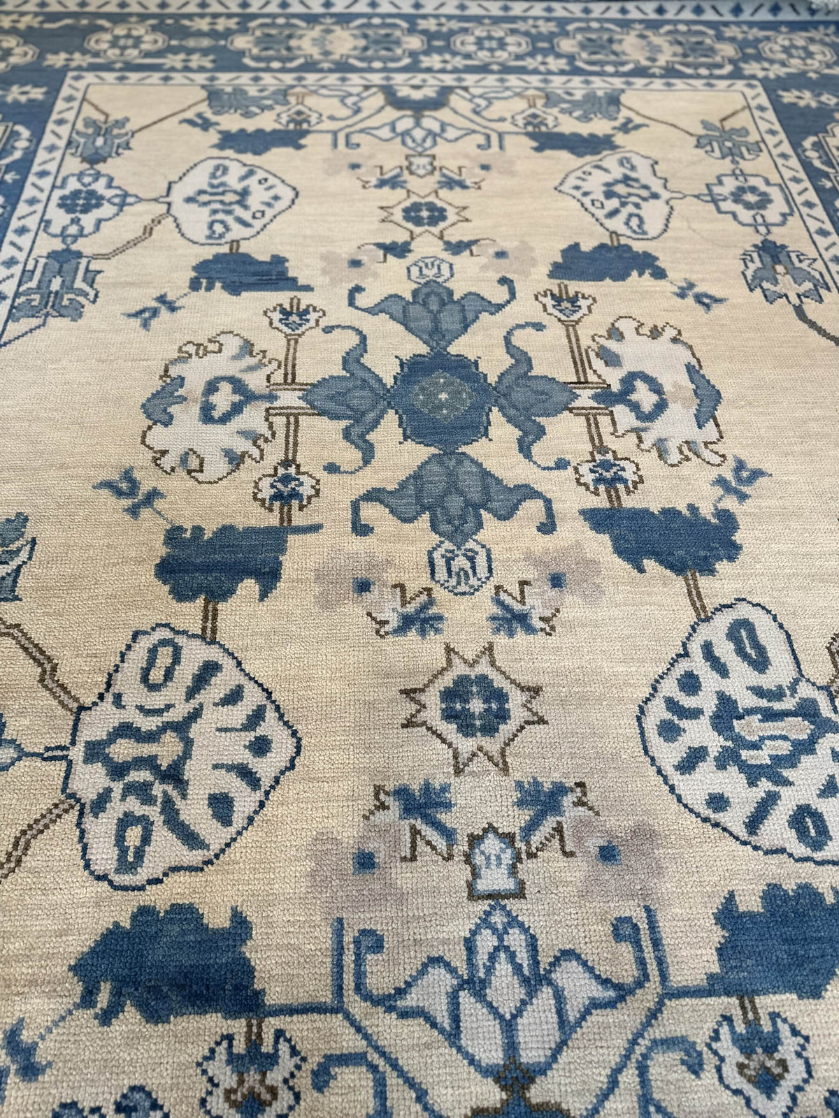 Lisbon (Classic Blue) Modern Oushak