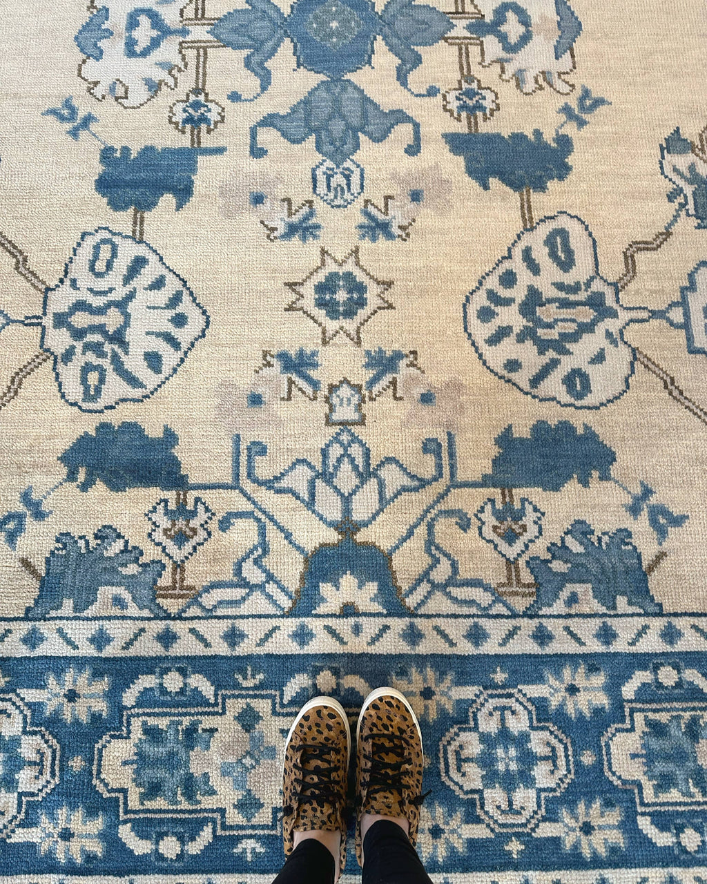 Lisbon (Classic Blue) Modern Oushak