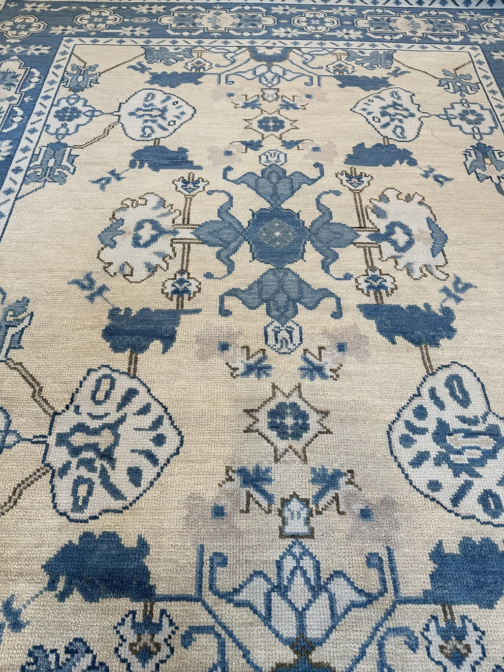 Lisbon (Classic Blue) Modern Oushak
