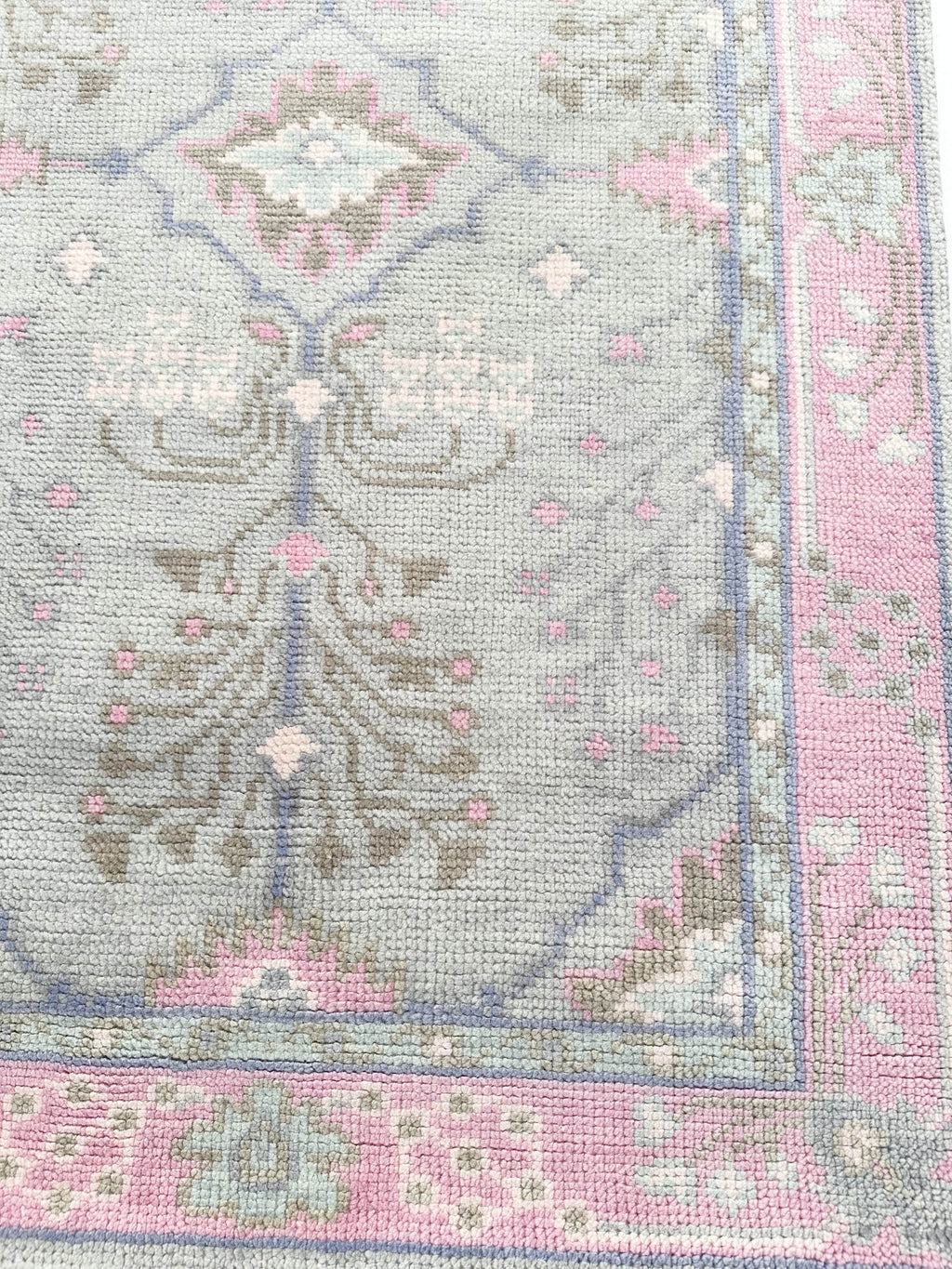 Naples Pink Modern Oushak