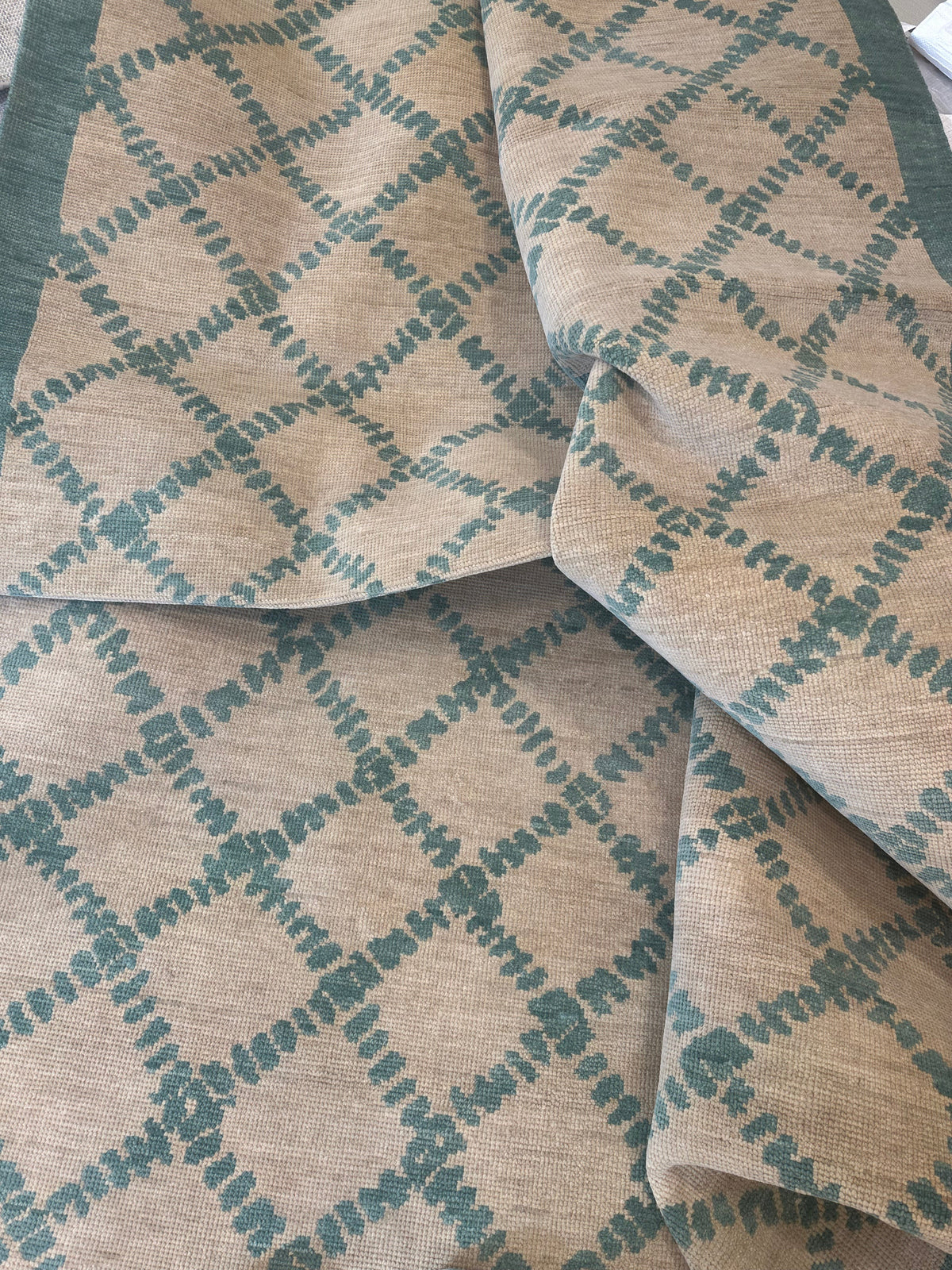 Anne Modern Oushak Rug