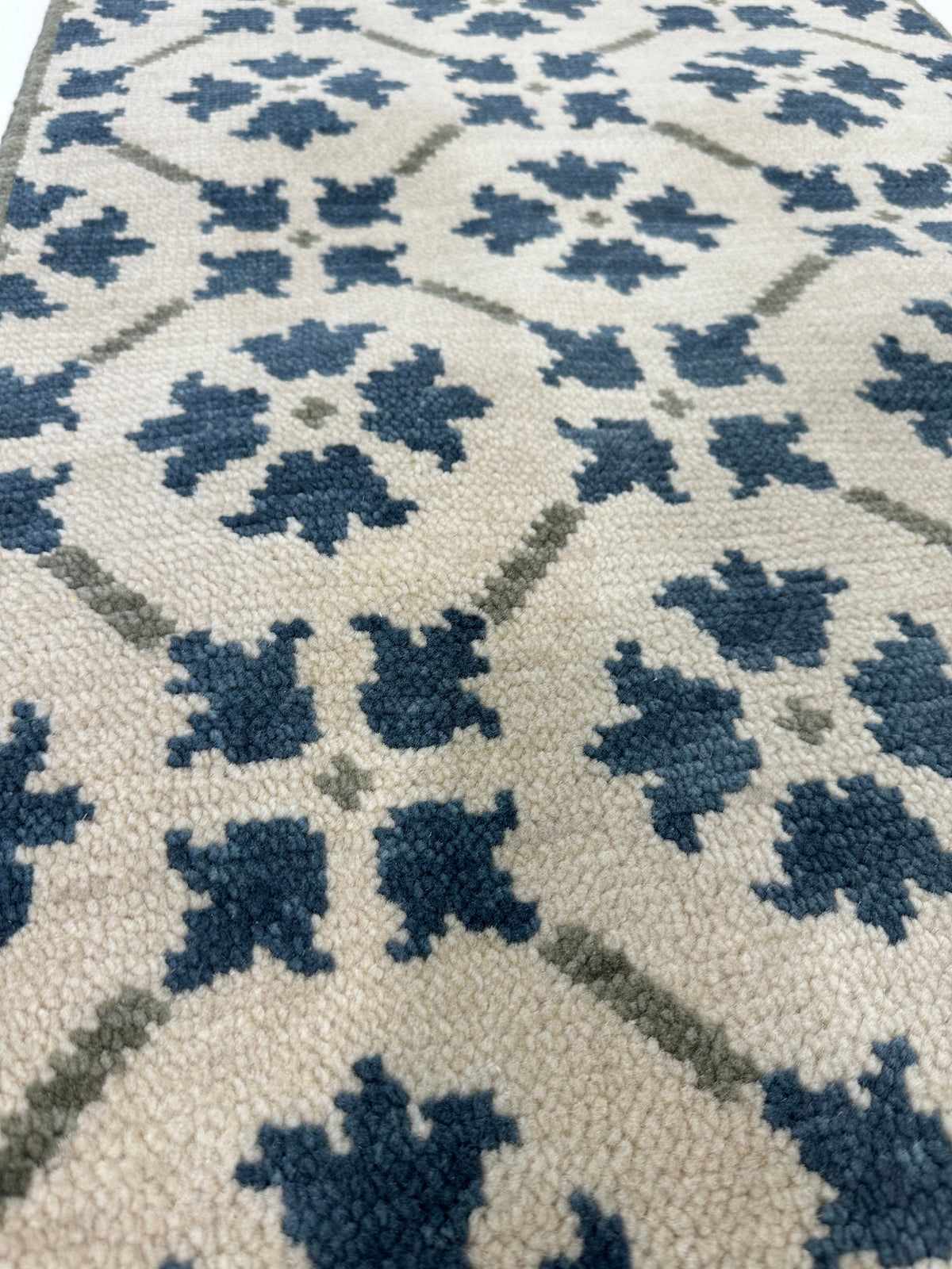 Betty Modern Oushak Rug