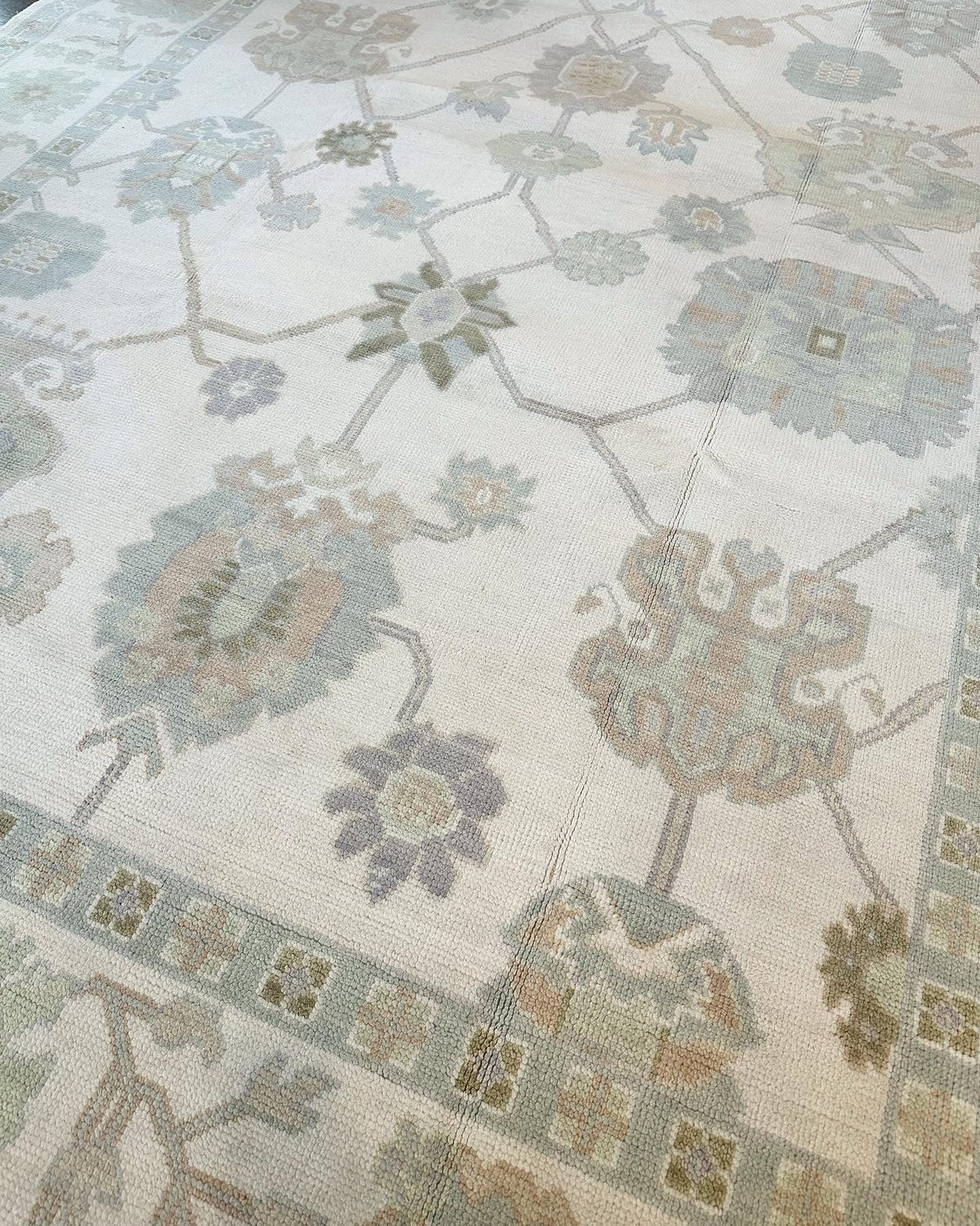 Granada Cream Modern Oushak