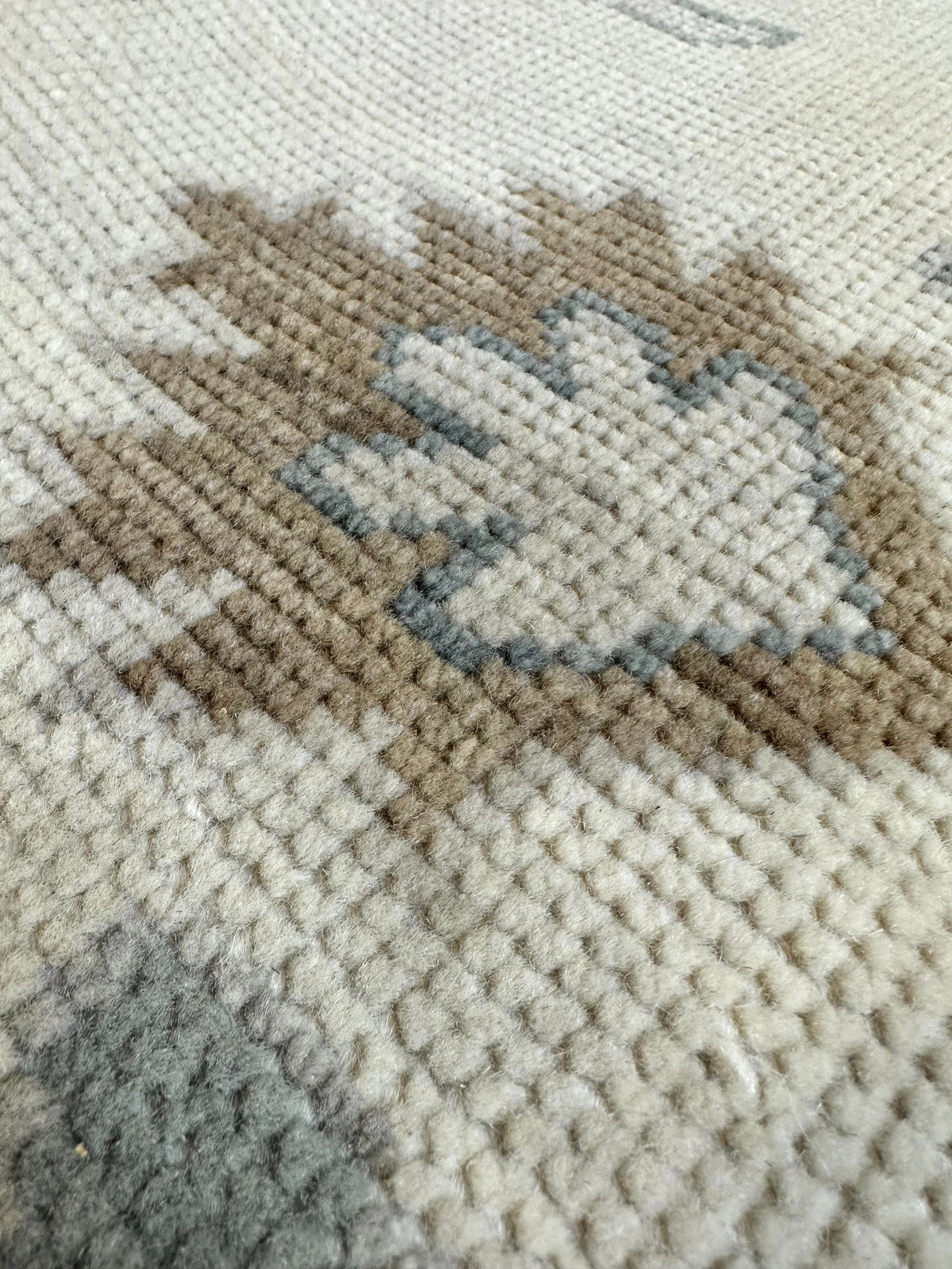 Emma Modern Oushak Rug