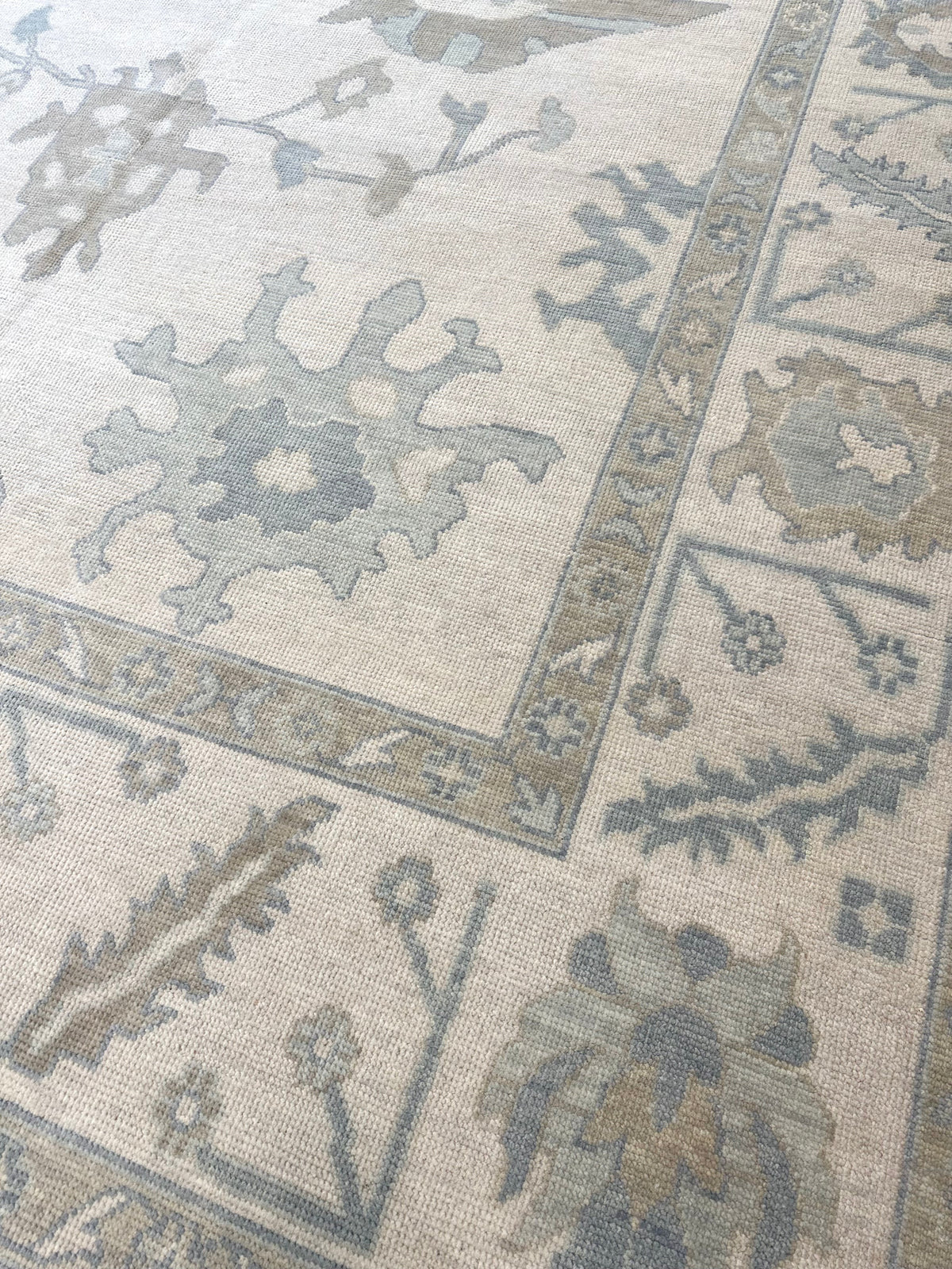 Emily Modern Oushak Rug