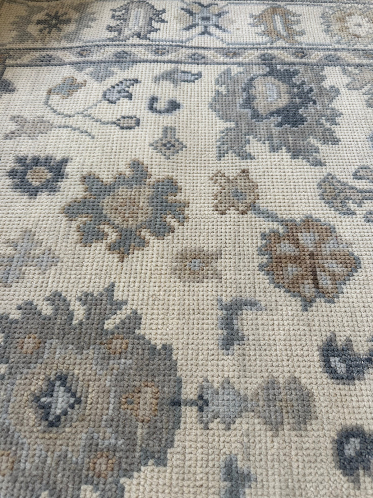 Emma Modern Oushak Rug
