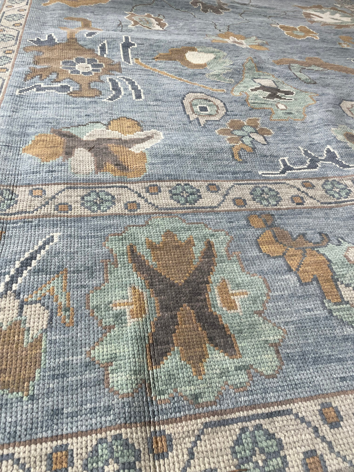 Mae Blue Modern Oushak Rug