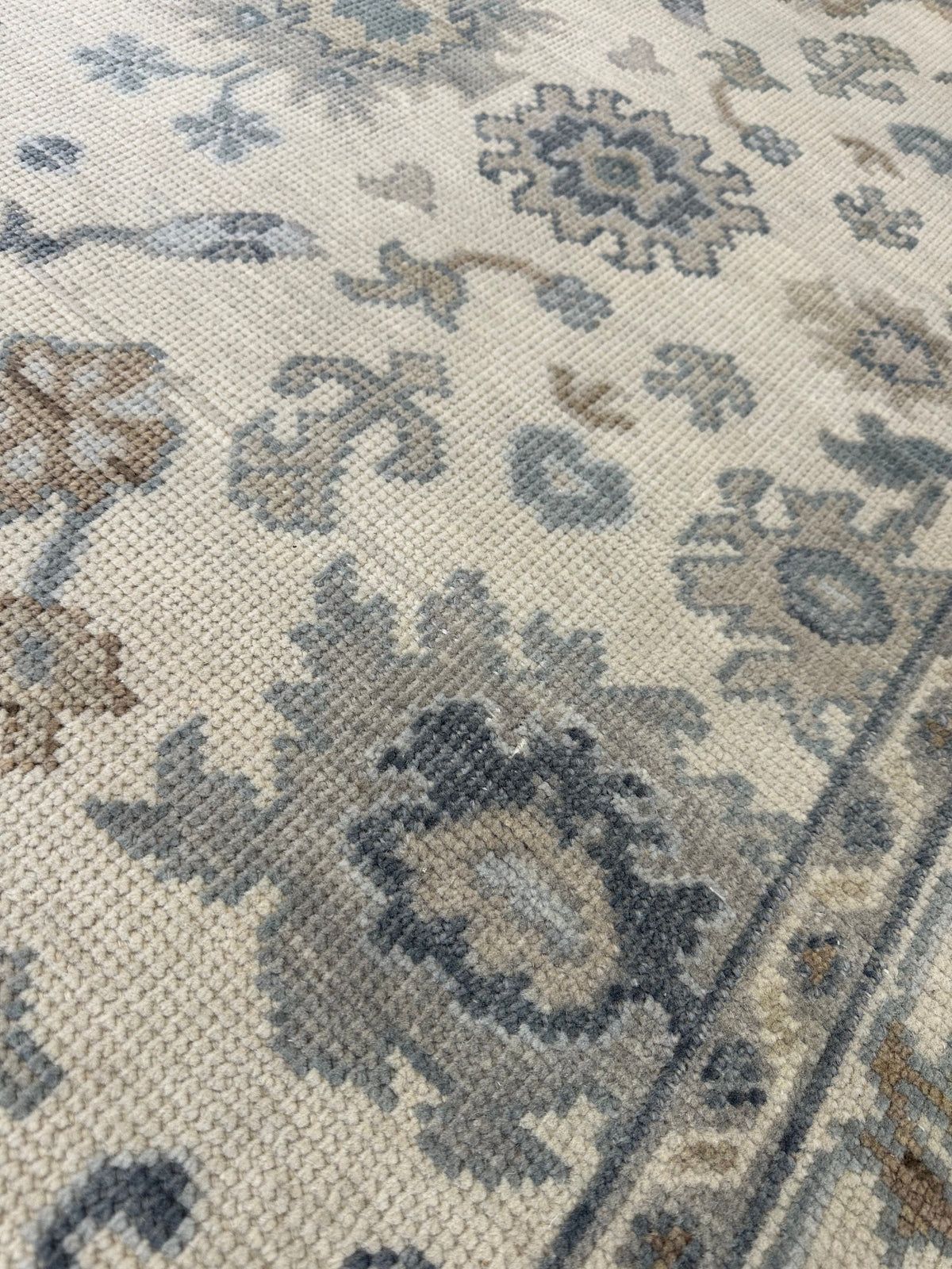 Emma Modern Oushak Rug