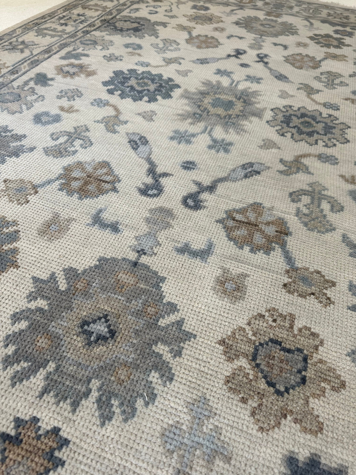 Emma Modern Oushak Rug